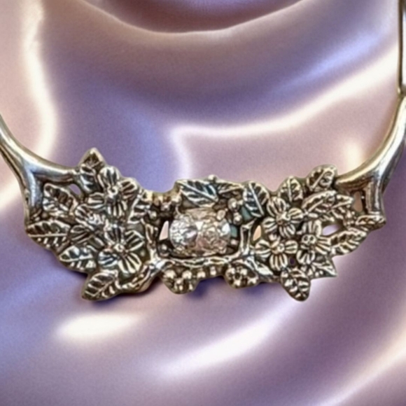 Signed .925 Silver Flower Necklace With Intricate Chain - Picture 3 of 6